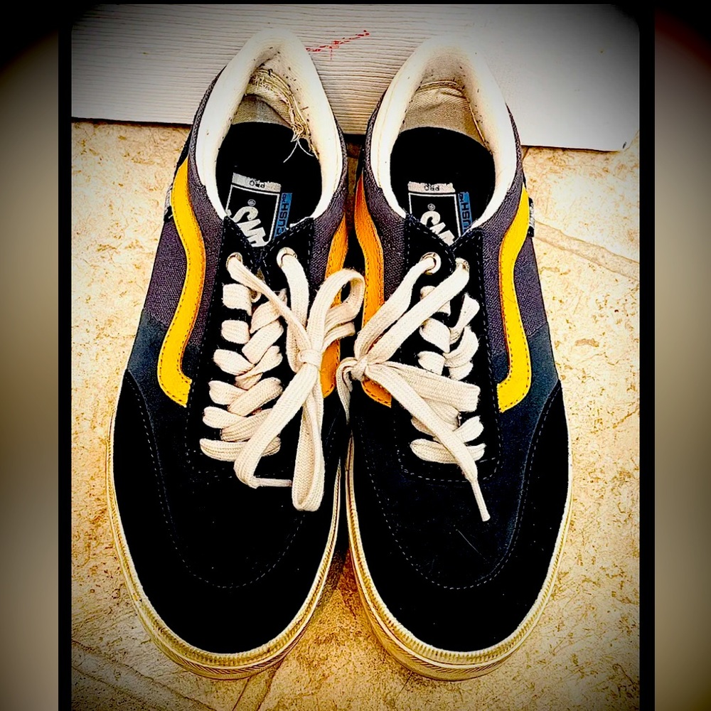 Mens VANS - Size 8.5